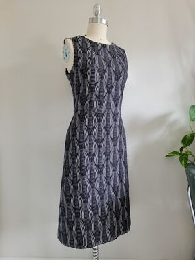 ANNE KLEIN sleeveless black & white patterned sheath dress